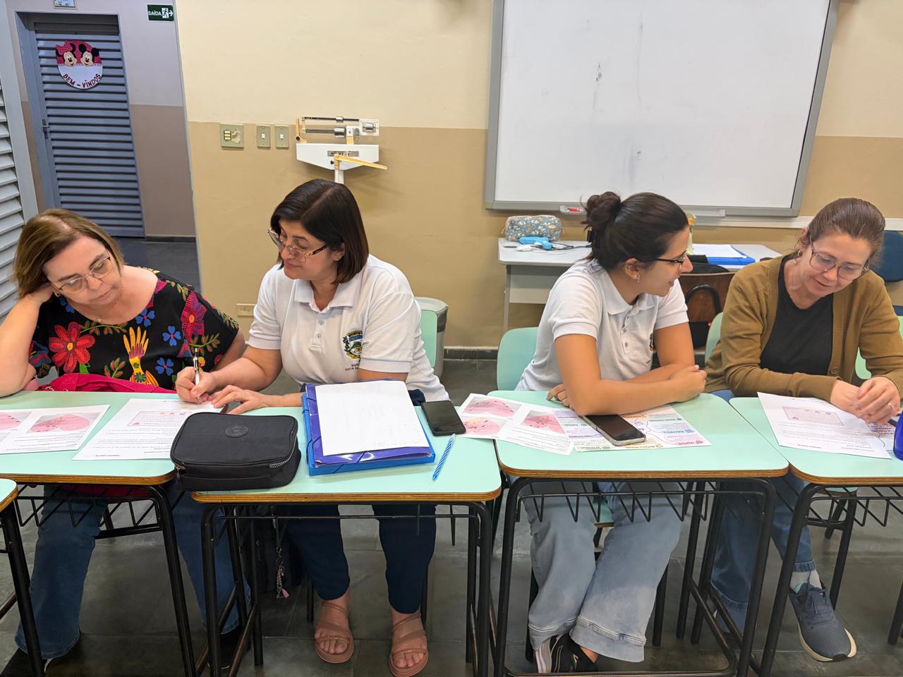 Formação Continuada fortalece práticas de alfabetização na EMEIEF Irineu Julião.